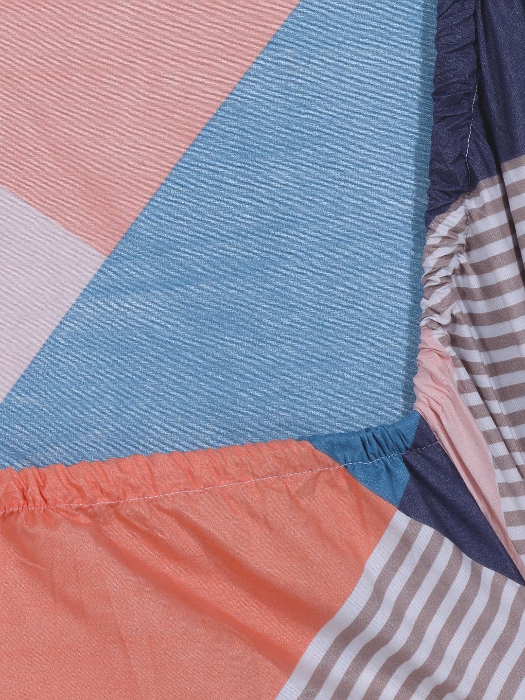 Myntra Elegant Homes White & Blue Printed 300 TC King Bedsheet Set 2.50m x 2.25 m-picture-18