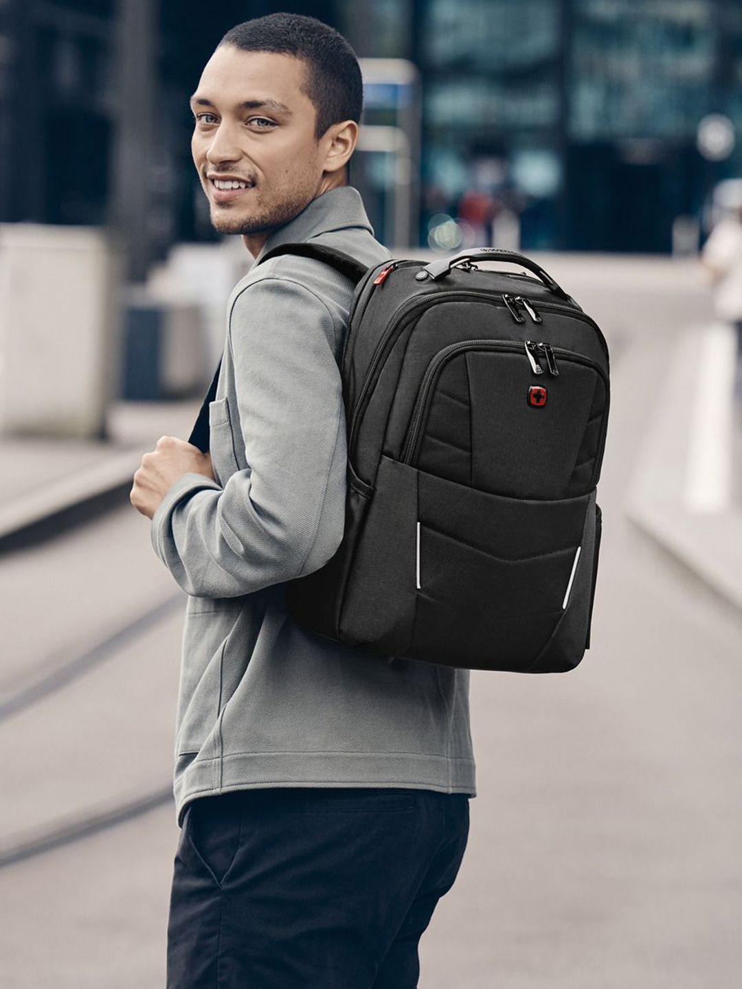 Wenger Unisex Medium Padded Backpack-picture-16
