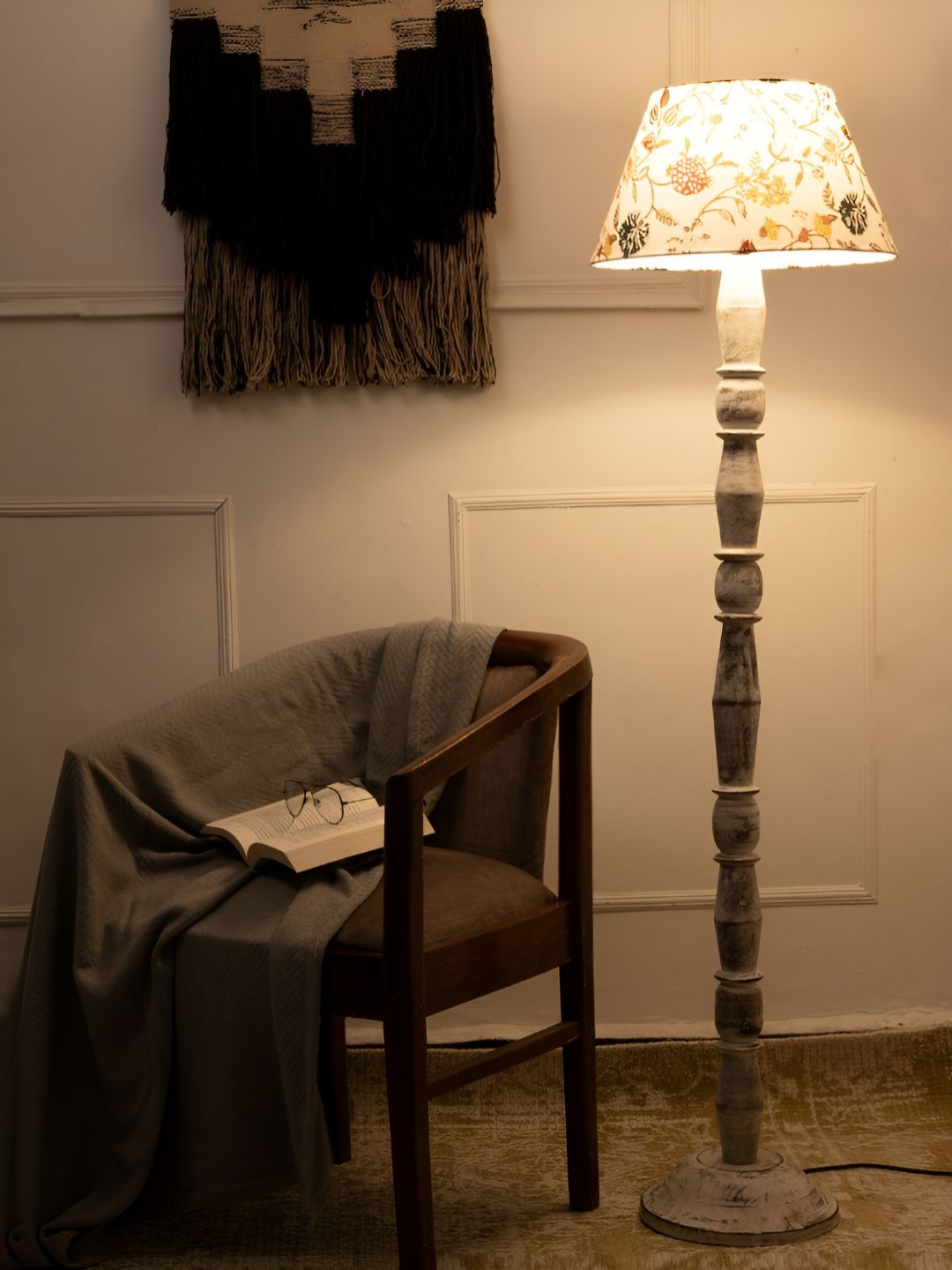 green girgitWhite & Brown Floral Printed Wooden Taper Floor Lamp-image-41