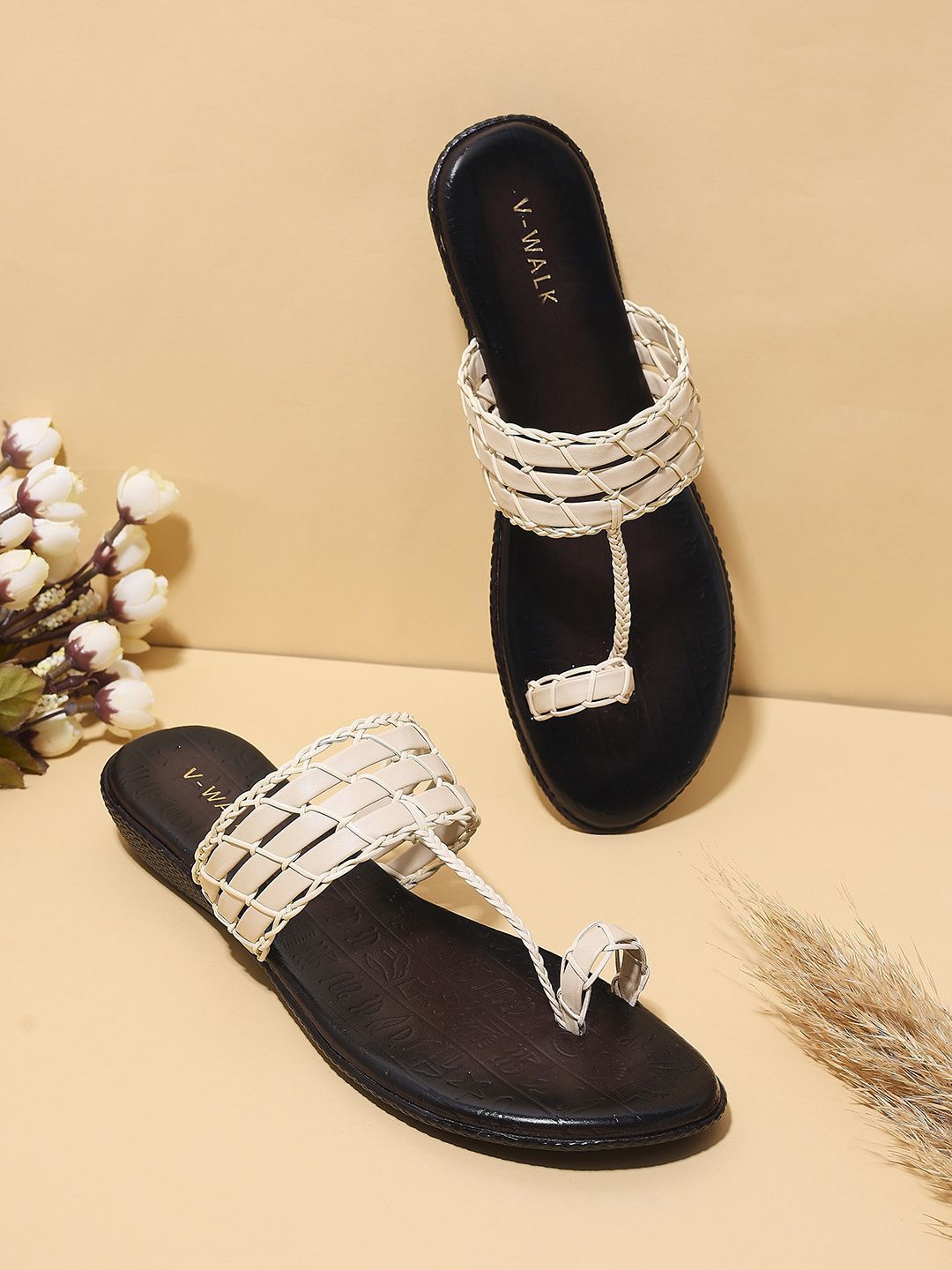 V-WALK Women Embellished One Toe Flats-picture-14