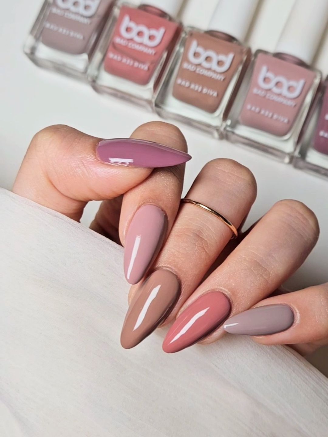 BAD COMPANY Set Of 5 No Toxin Nail Lacquer - 10 ml Each - Shade 56-57-61-78-96-image-13