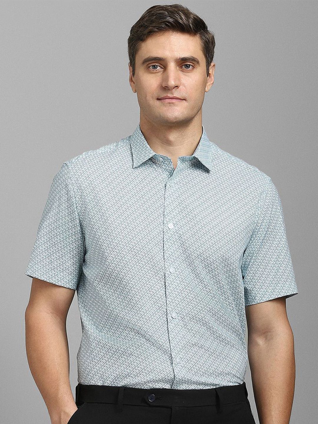 Louis Philippe Men Classic Slim Fit Spread Collar Geometric Printed Formal Shirt-picture-36