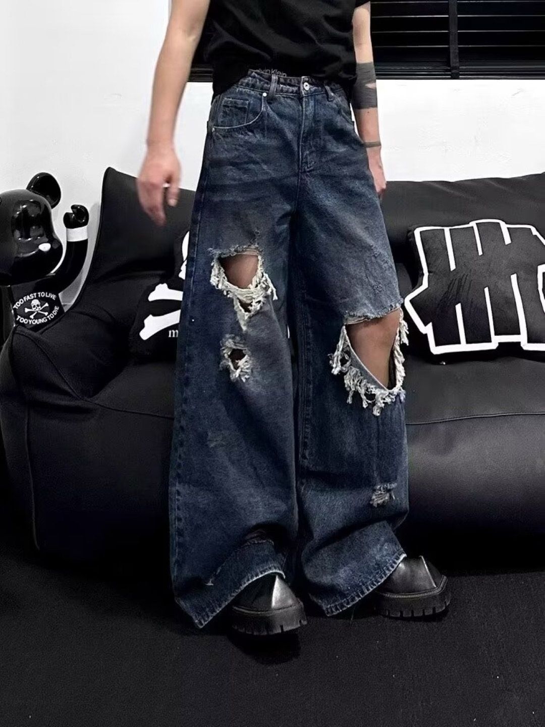 StyleCast Men Original Regular Fit Mid-Rise Flat-Front Regular Trousers-picture-25