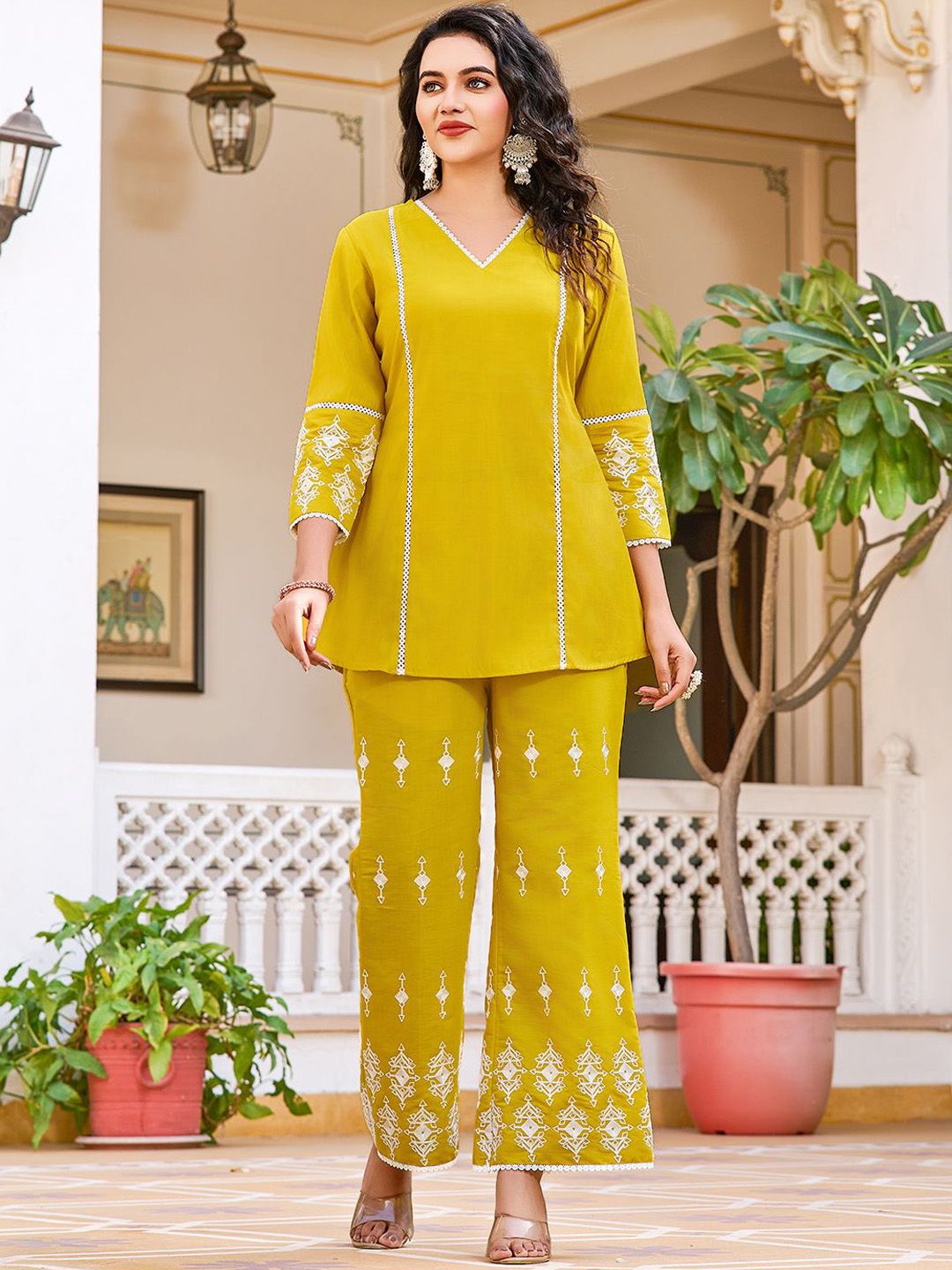 Moda Rapido Embroidered V-Neck Tunic With Trouser-picture-16