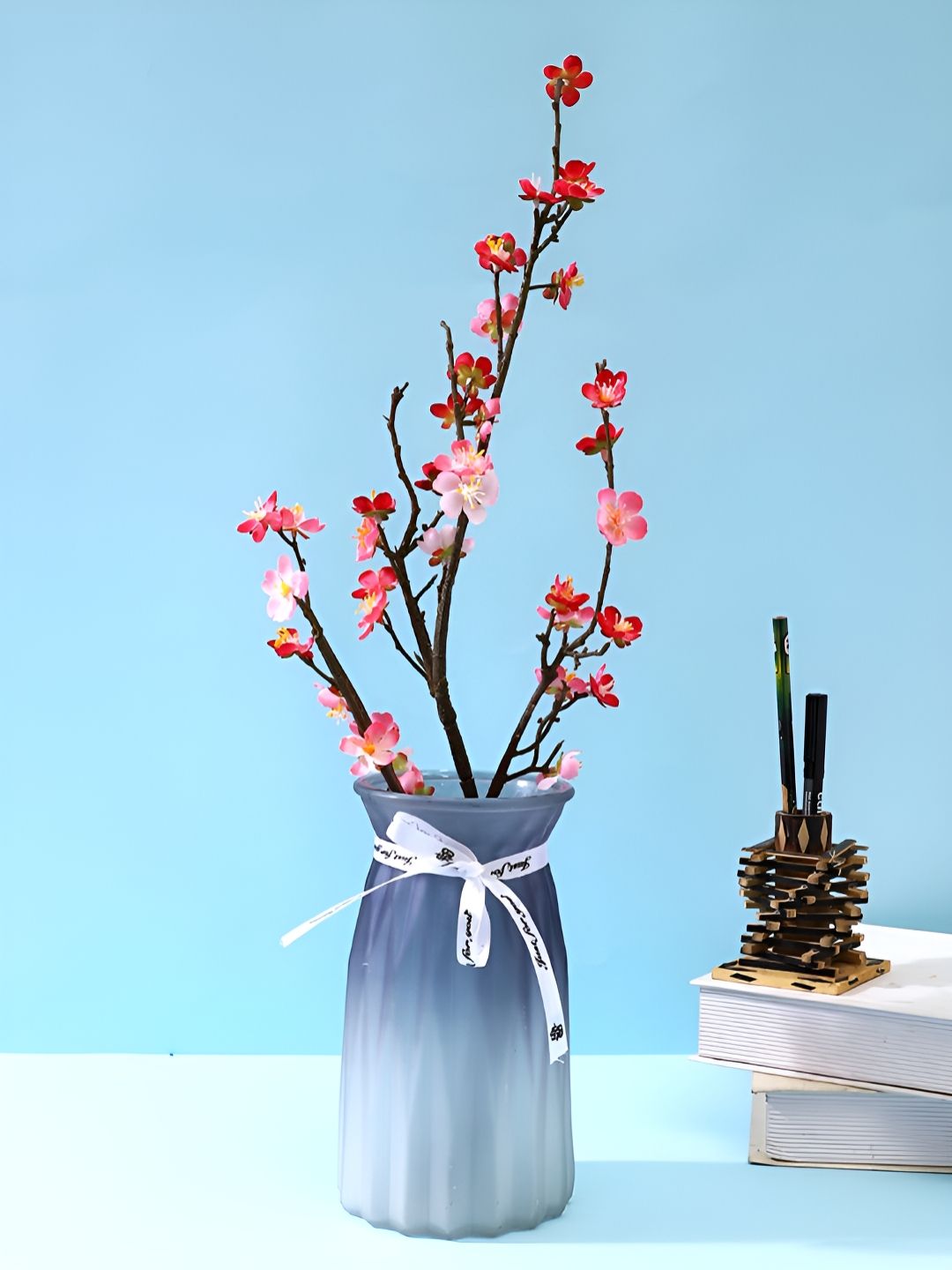 TAYHAA Aqua Drift Gradient Grey & White Ombre Glass Flower Vase-image-7