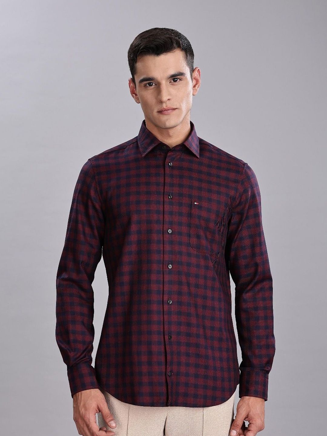 Tommy Hilfiger Men Regular Fit Spread Collar Gingham Checked Cotton Formal Shirt-picture-23