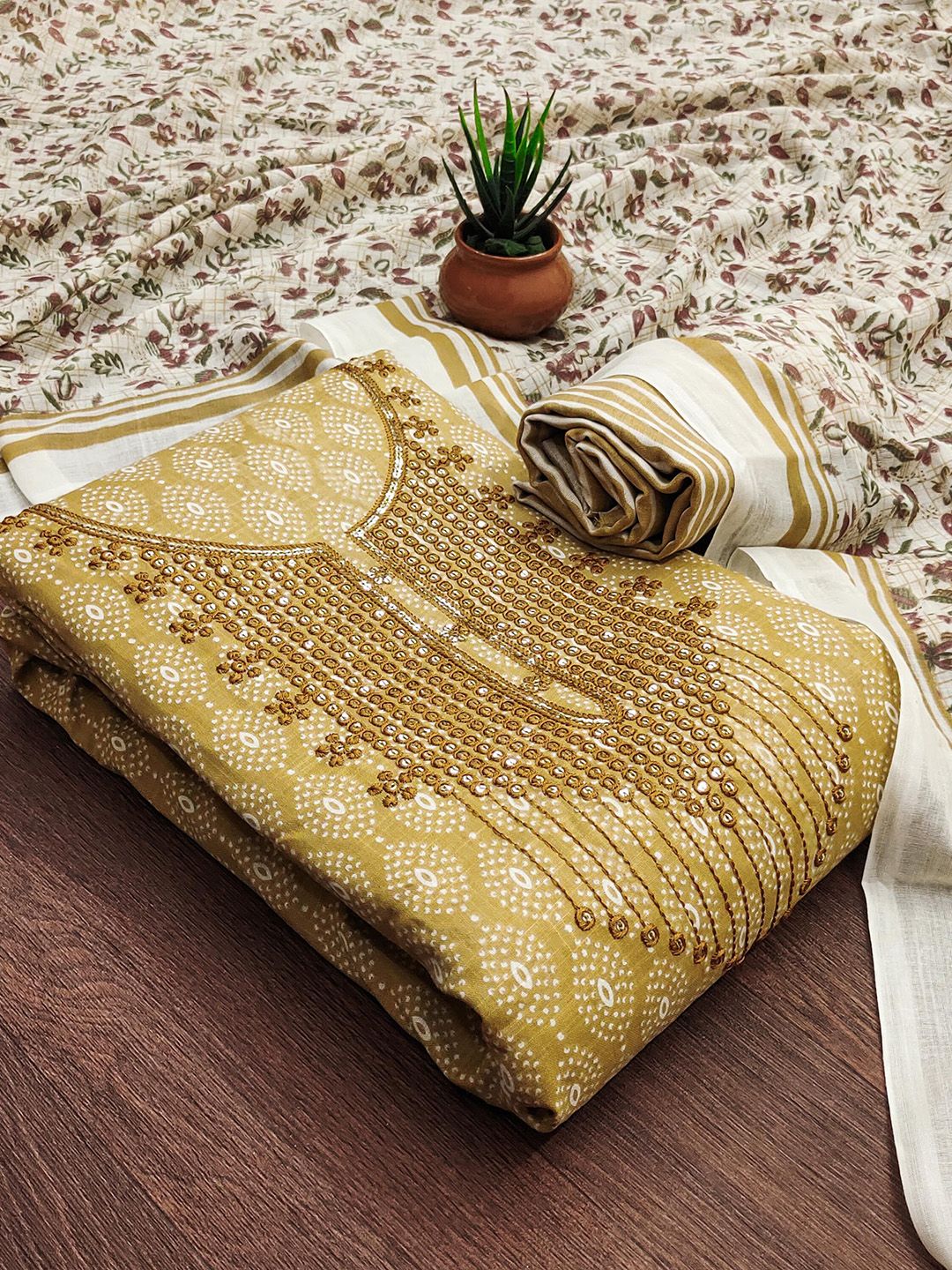 SHADOW & SAINING Floral Printed Sequinned Pure Cotton Unstitched Dress Material-picture-34