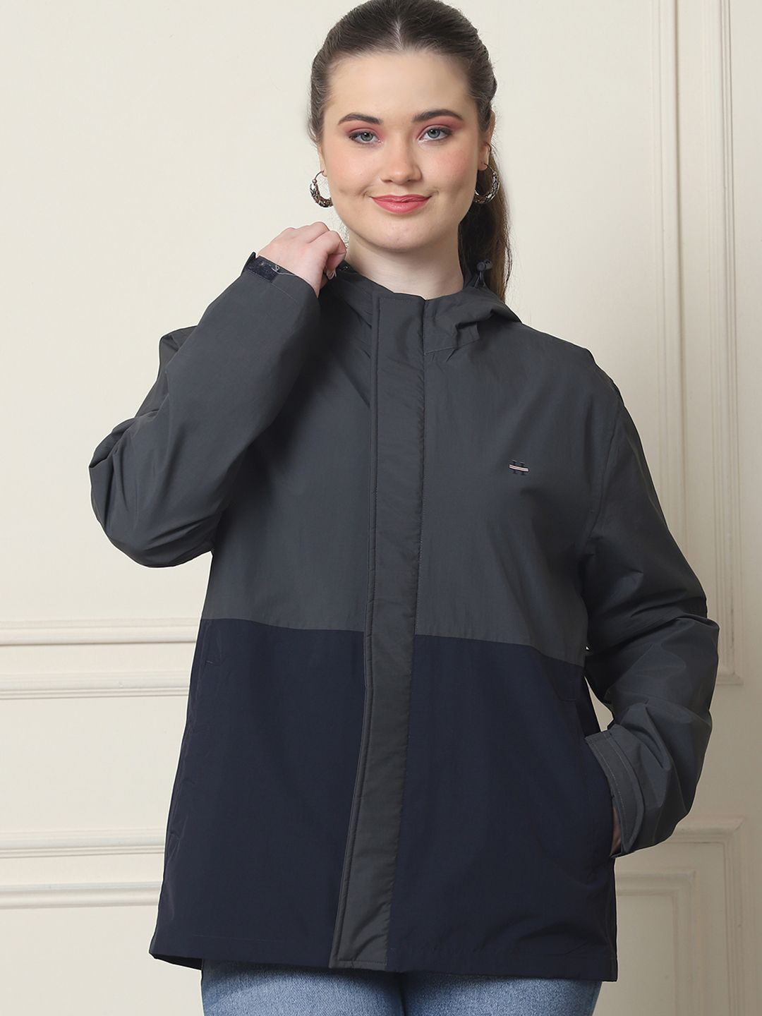 HOUSE OF VEDAS Women Colourblocked Windcheater and Water Resistant Outdoor Sporty Jacket
