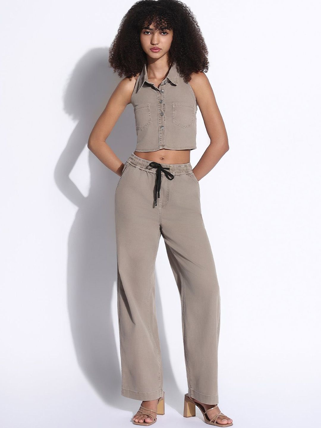 SHOWOFF Shirt Collar Sleeveless Top With Trousers-picture-19