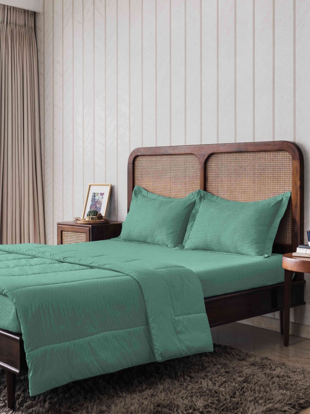 The Happy Pod Green Embossed Microfiber Queen Bedsheet & Comforter with 2 Pillow Covers-image-1