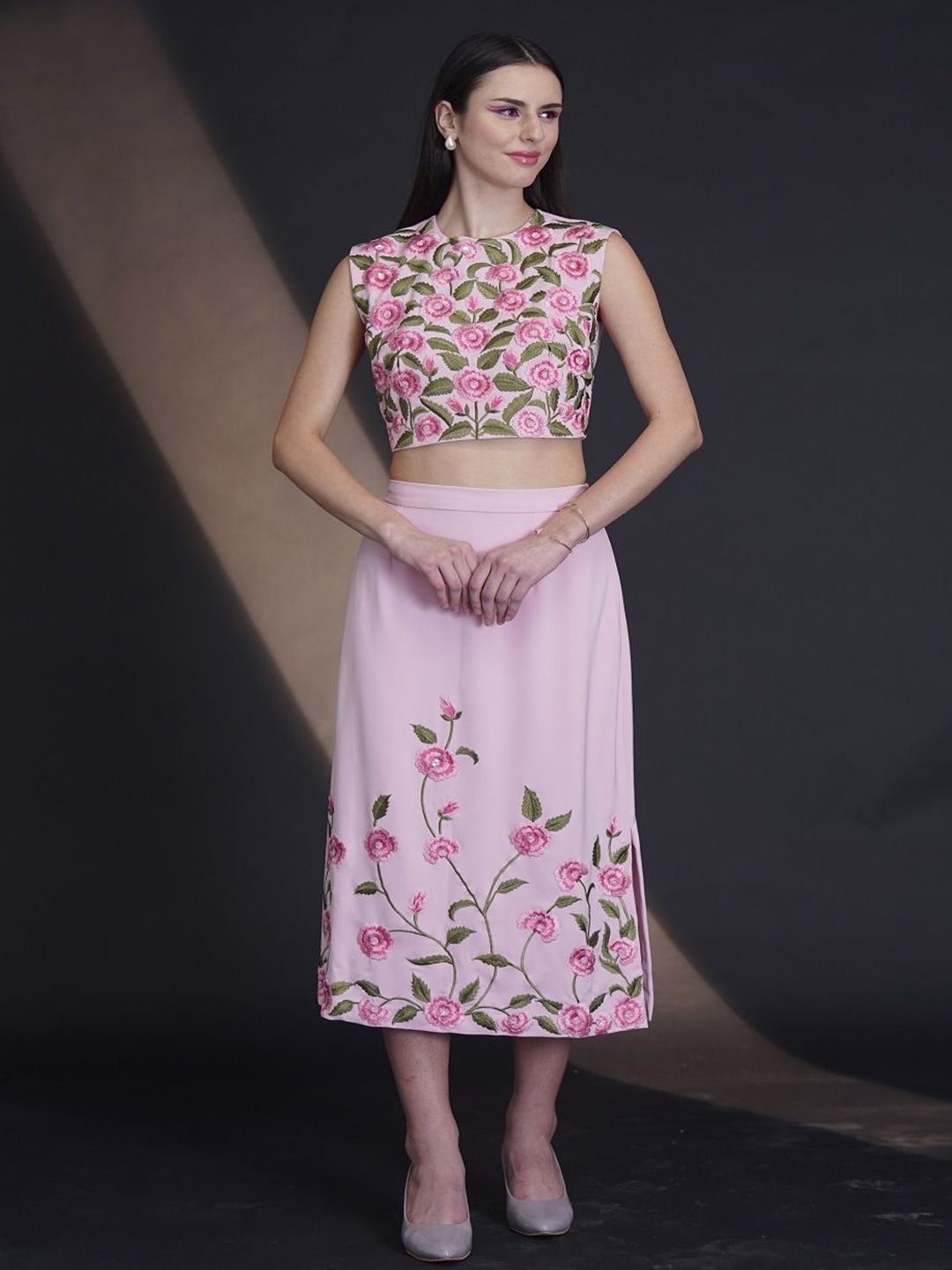 Parneet Gujral Floral Embroidered Crop Top-picture-25