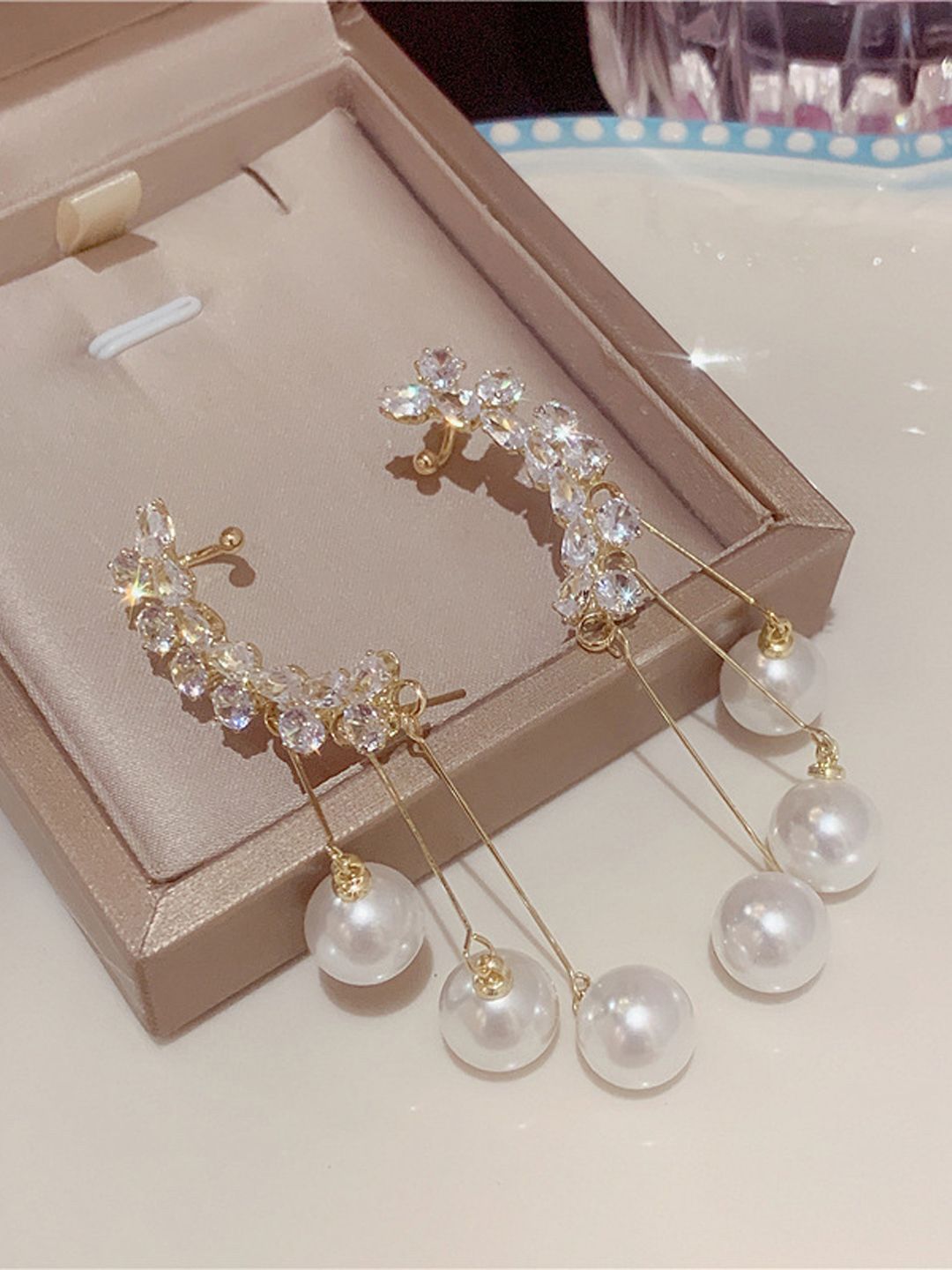 FIMBUL Korean Gold-Plated American Diamond Studded Contemporary Ear Cuff Earrings-picture-39