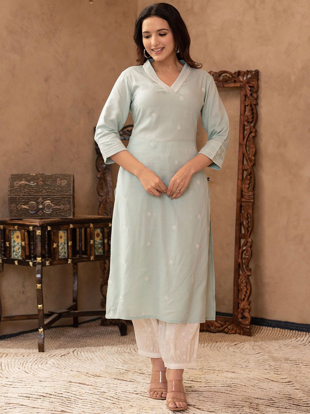 Juniper Women Floral Embroidered Regular Thread Work Kurta with Trousers-picture-33