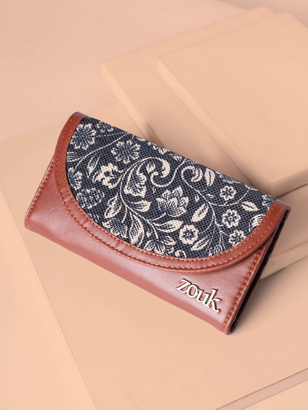 ZOUK Women Ethnic Motifs Printed Leather Card Holder FloMotif Kyra Flap Wallet-picture-38