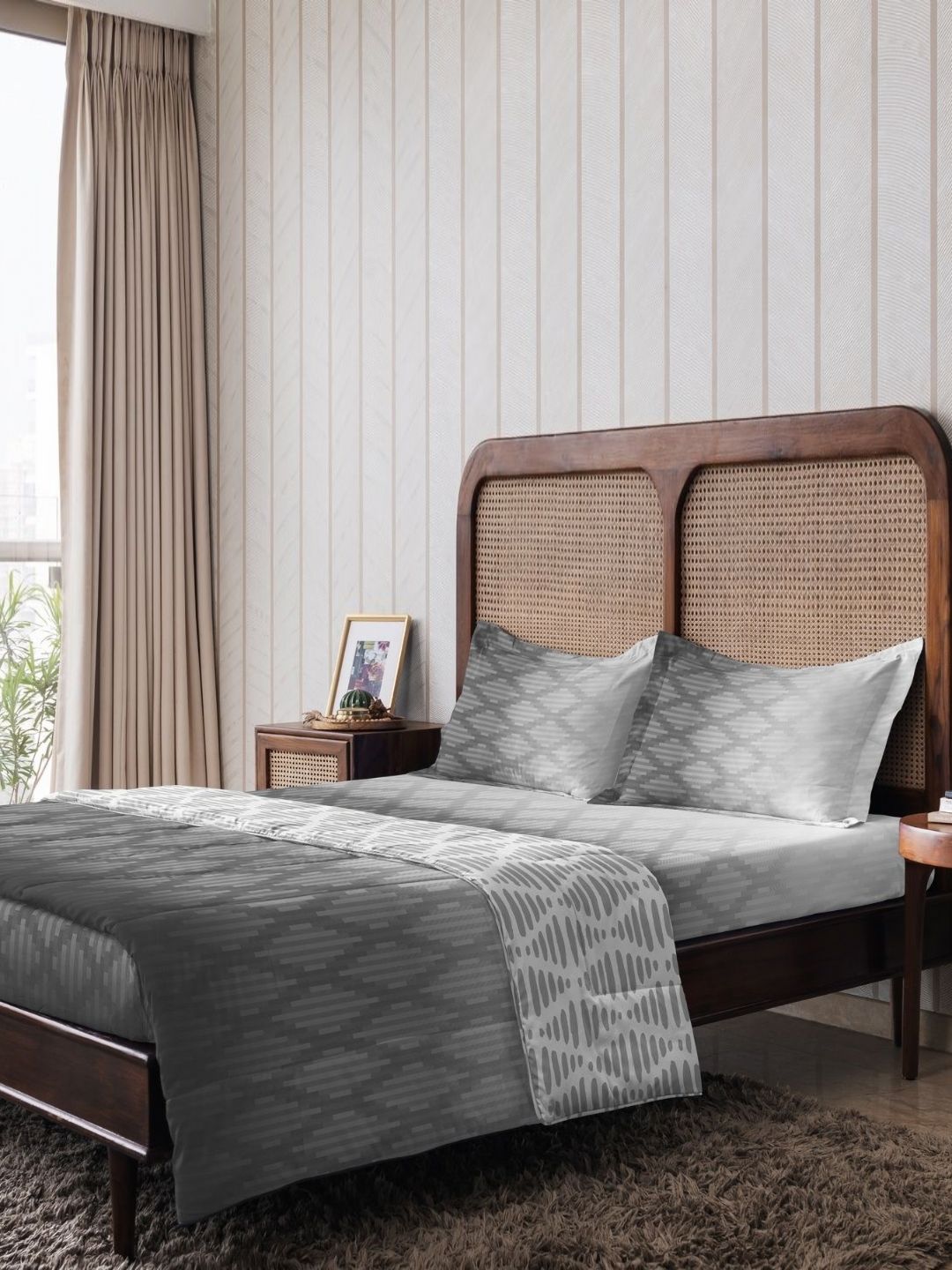 The Happy Pod Grey & White Geometric Pure Cotton AC Room 150 GSM Double Bed Comforter-image-18
