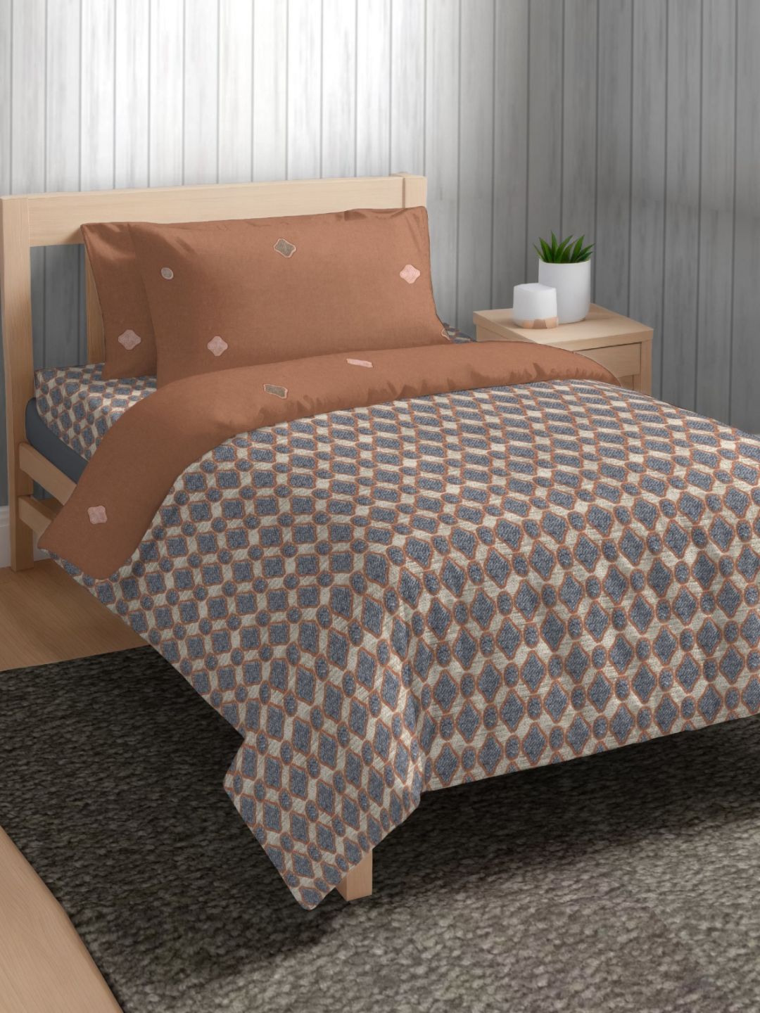 The Happy Pod Rust & Grey Geometric Microfiber AC Room 150 GSM Single Bed Comforter-image-10