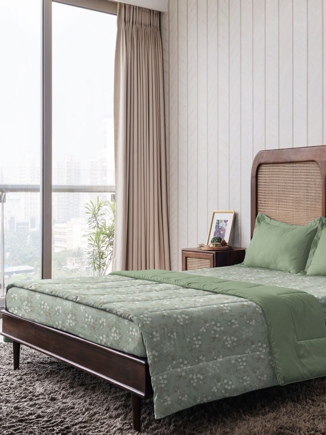 The Happy Pod Green & White Floral Microfiber AC Room 150 GSM Double Bed Comforter-image-33