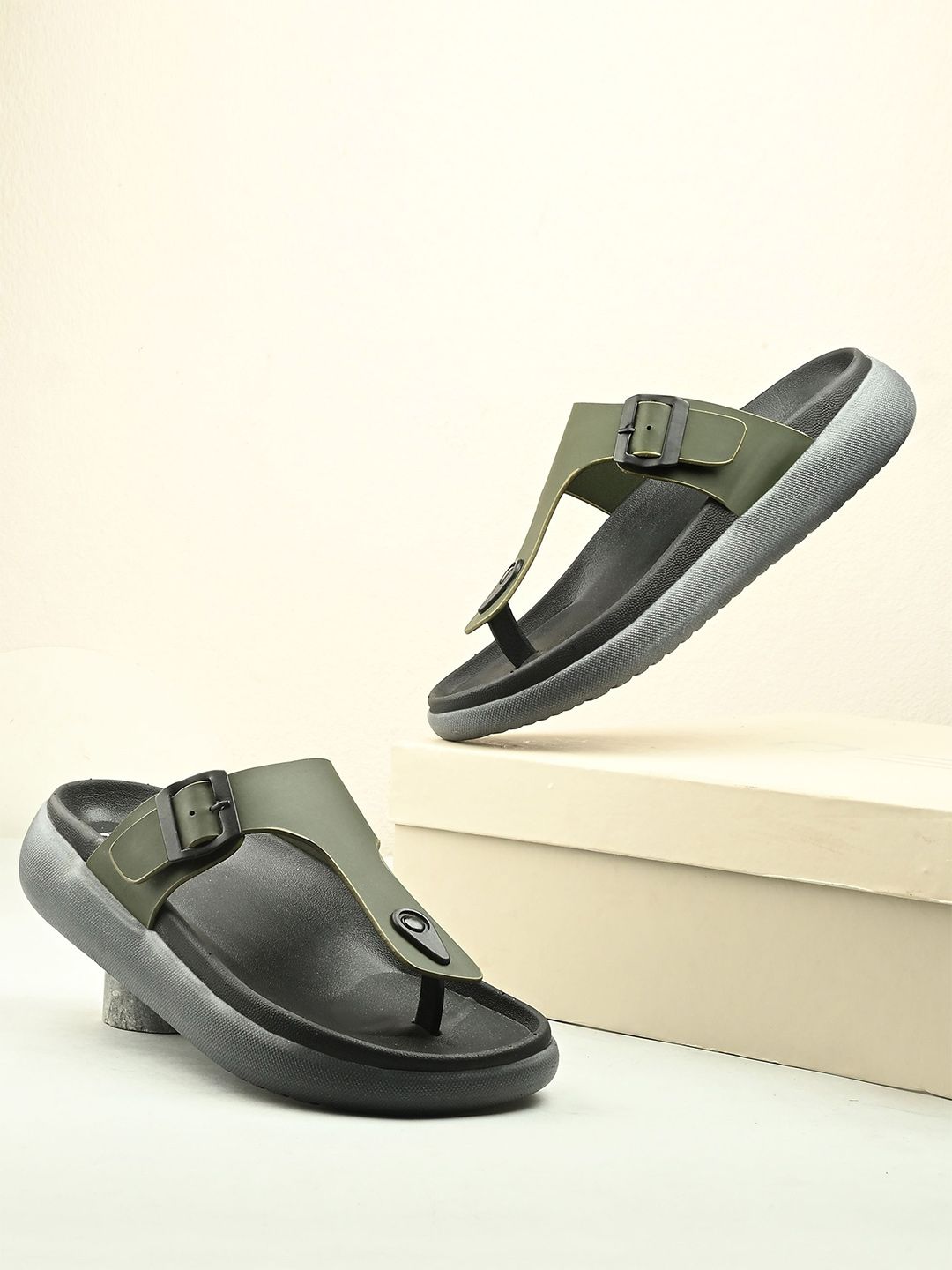 The Roadster Lifestyle Co Men Casual Buckles Thong Flip Flops-picture-23