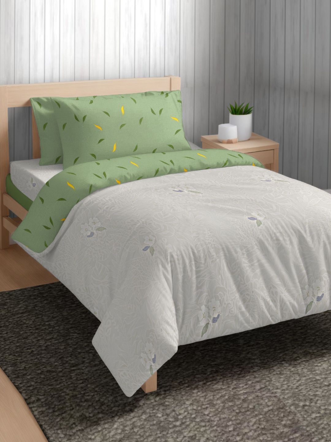The Happy Pod Off White & Green Floral Microfiber AC Room 150 GSM Single Bed Comforter-image-43