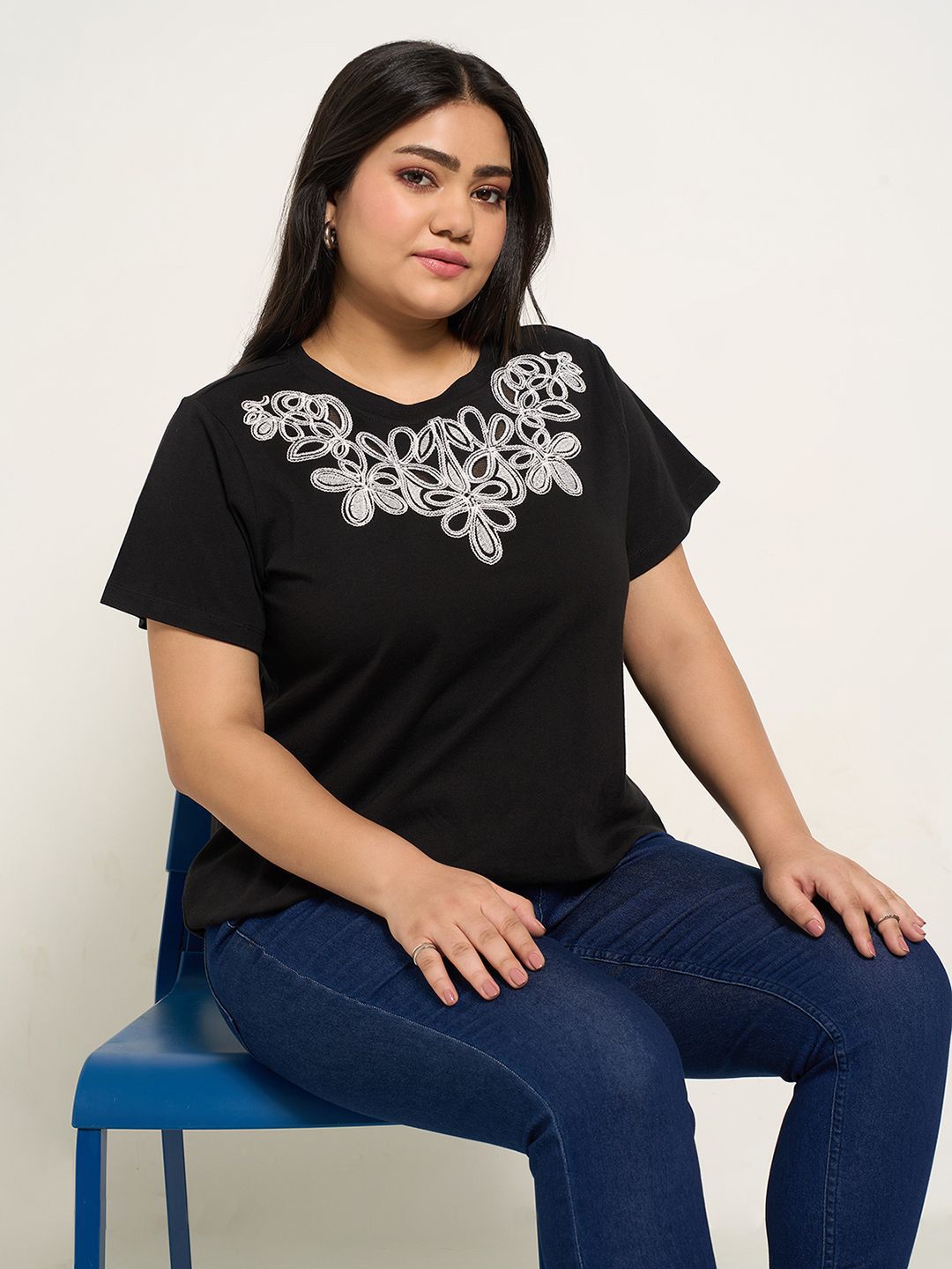 Honey Curvytude by Pantaloons Women Round Neck Embroidered Cotton Top-picture-20