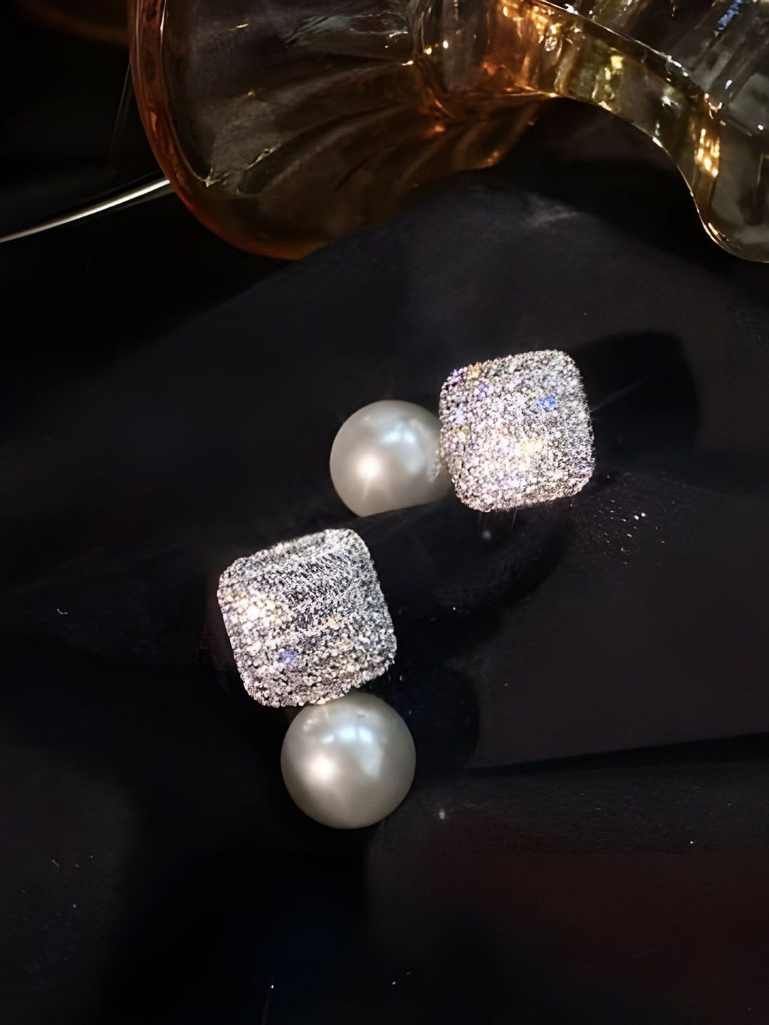 JMBW INTERNATIONAL Contemporary Studs Earrings-picture-28