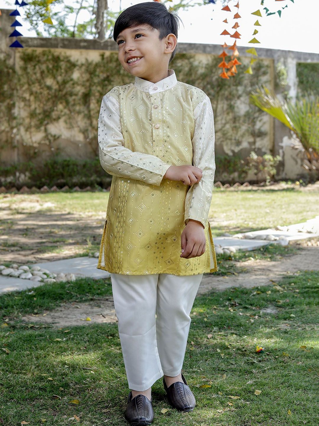 Stuffie Land Boys Ethnic Motifs Embroidered Regular Sequinned Dupion Silk Kurta with Trousers-picture-36