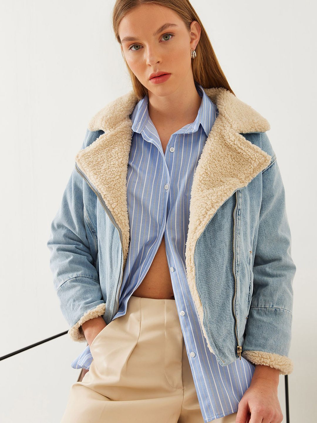 BIANCO LUCCI Women Lapel Collar Solid Cotton Casual Tailored Jacket-image-1