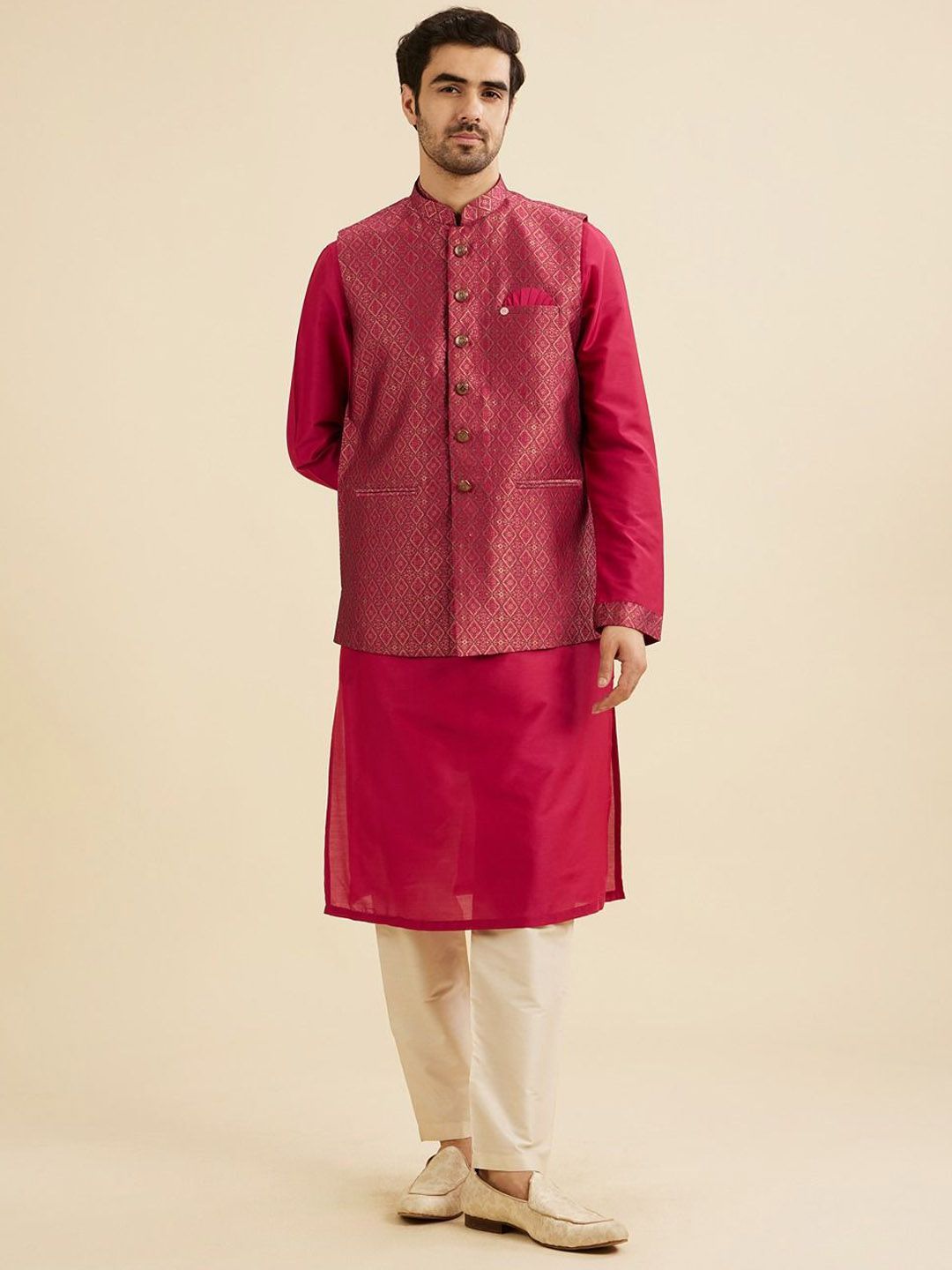 Manyavar Mandarin Collar Straight Kurta With Pyjamas And Jacket-picture-40
