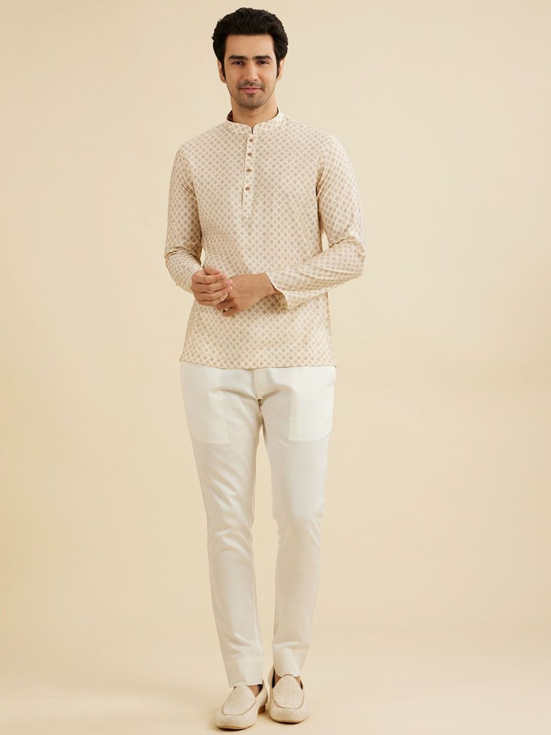 Manyavar Geometric Woven Design Mandarin Collar Short Kurta-picture-37