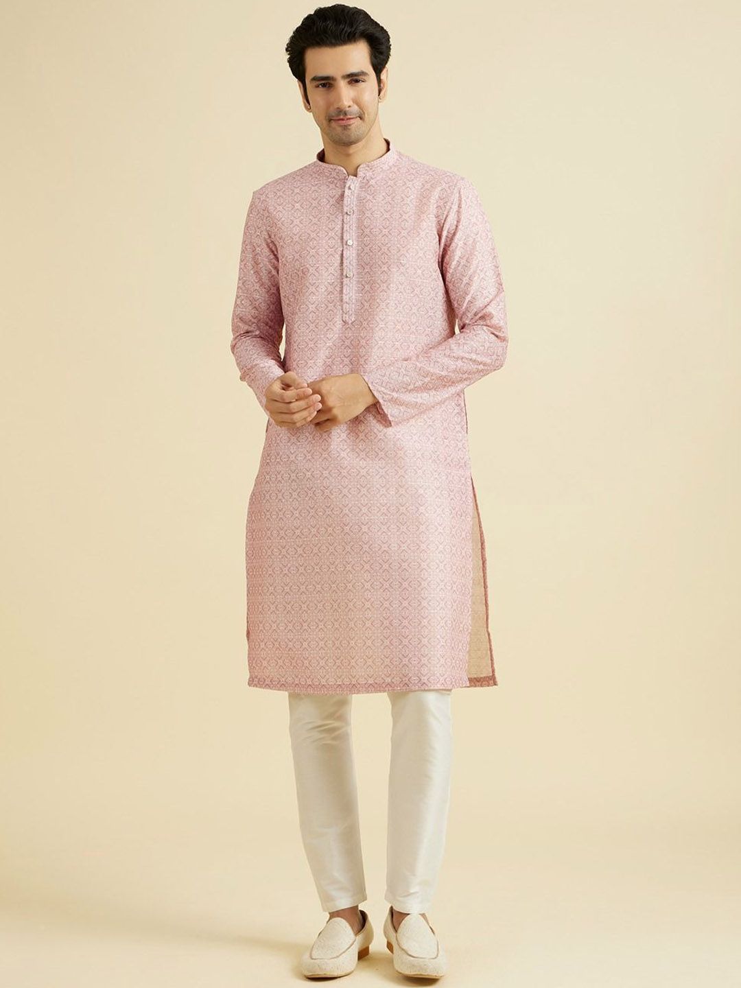 Manyavar Geometric Printed Mandarin Collar Straight Kurta With Trousers-picture-24