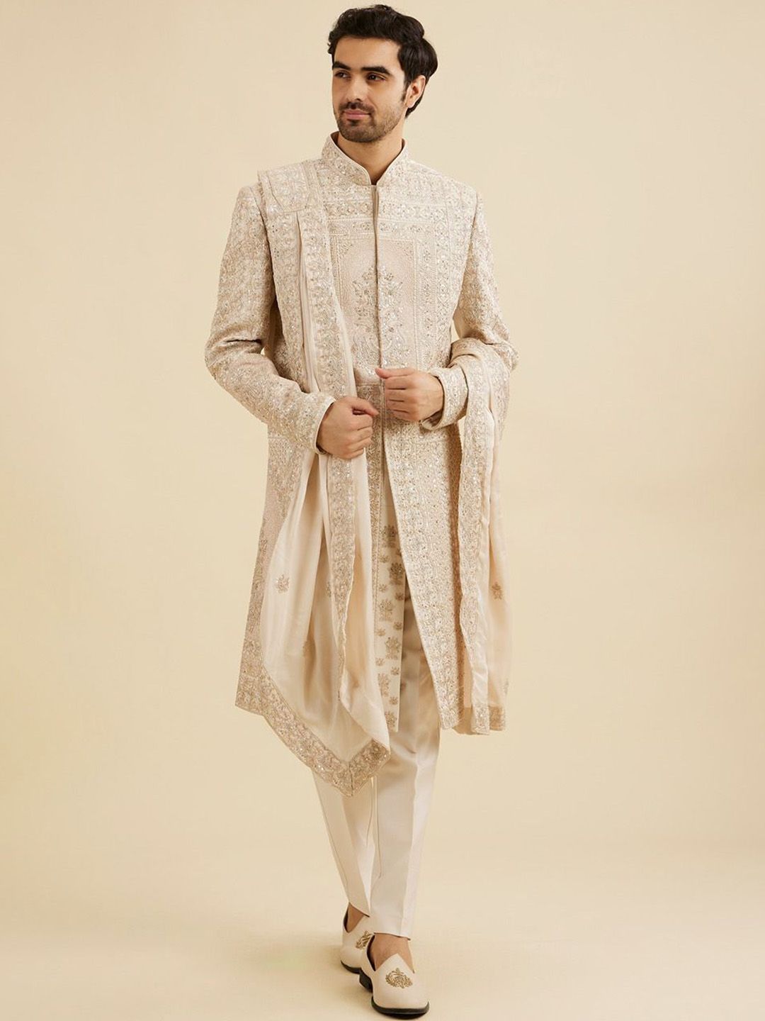 Manyavar Men EmbroideredSherwani Set with Dupatta-picture-39