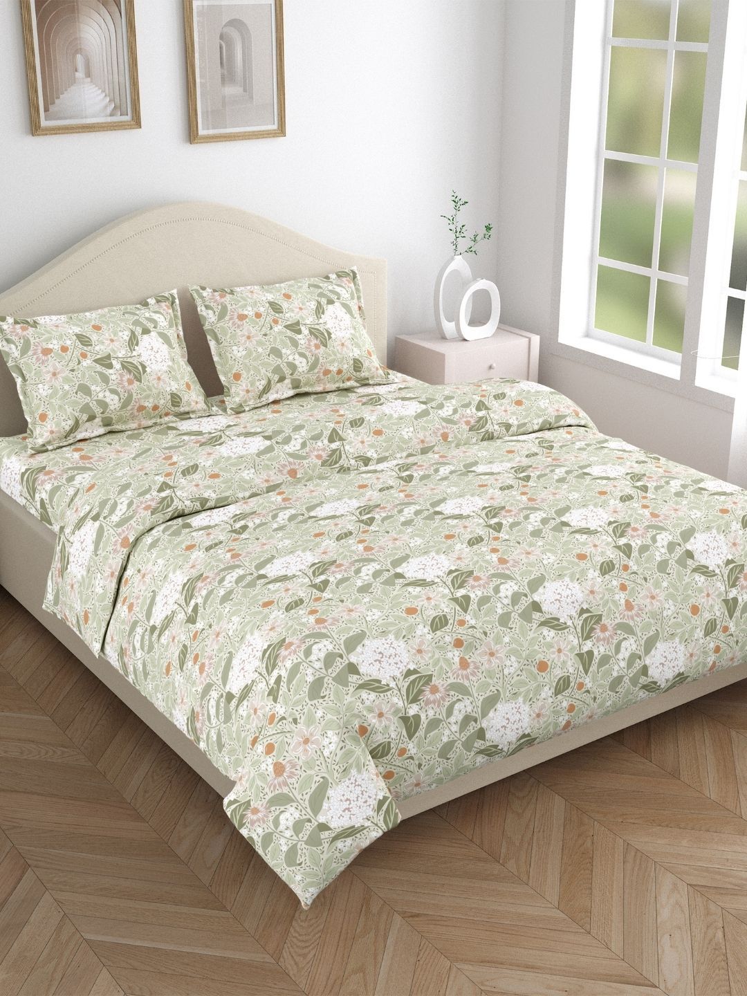 haus & kinder Green & Red Floral 144 TC Cotton King Bedsheet Set 2.75 m x 2.75 m