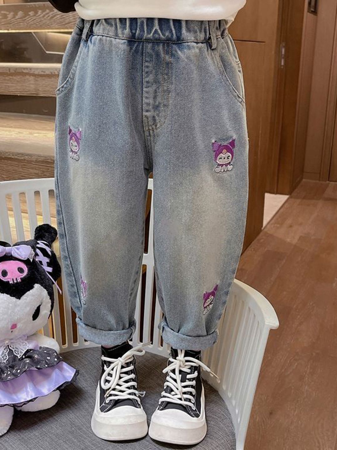 YK Girls Comfort Relaxed Fit High-Rise Light Fade Embellished Stretchable Jeans-picture-22