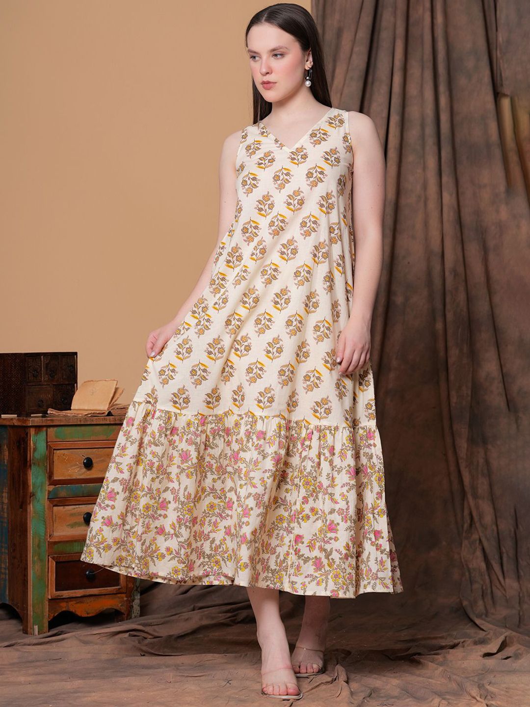 Zenava by Myntra Women Cotton V-Neck Ethnic Motifs Printed Sleeveless A-Line Maxi Dress-image-12