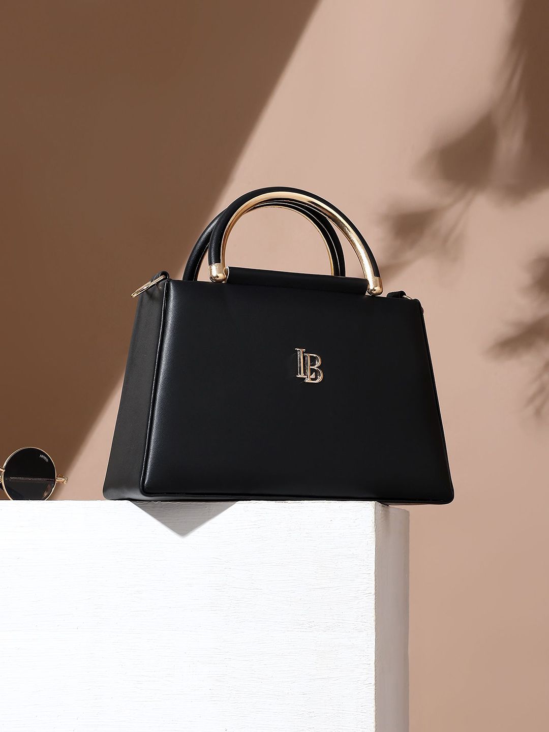 LEGAL BRIBE Women Solid Structured Handheld Bag