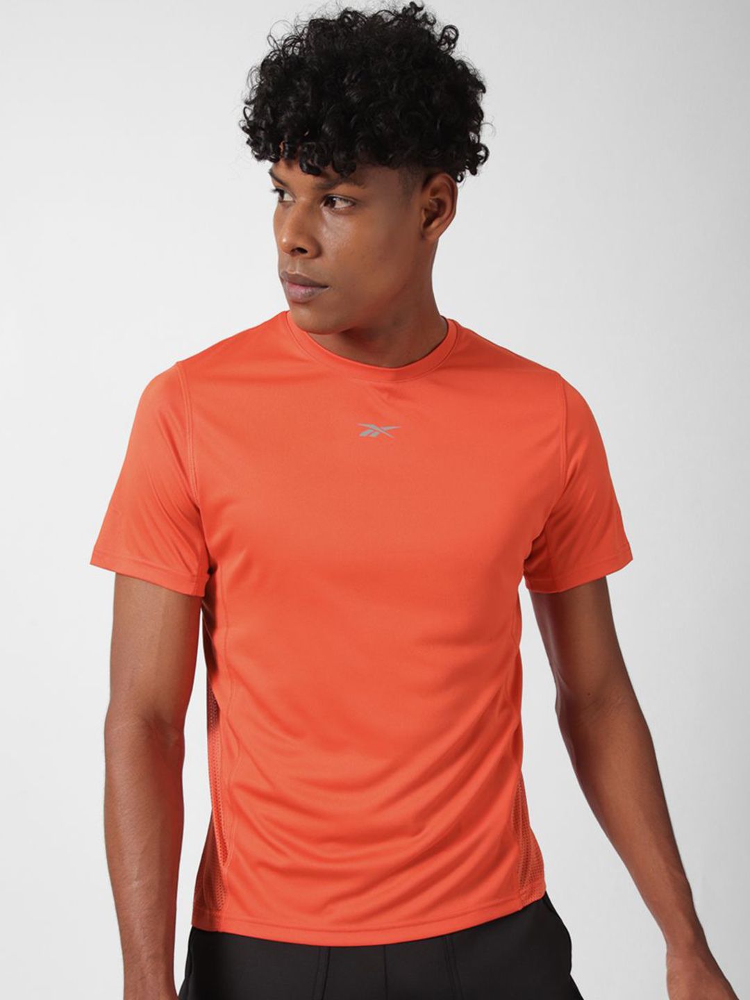 Reebok Men Solid Round Neck T-shirt-picture-13