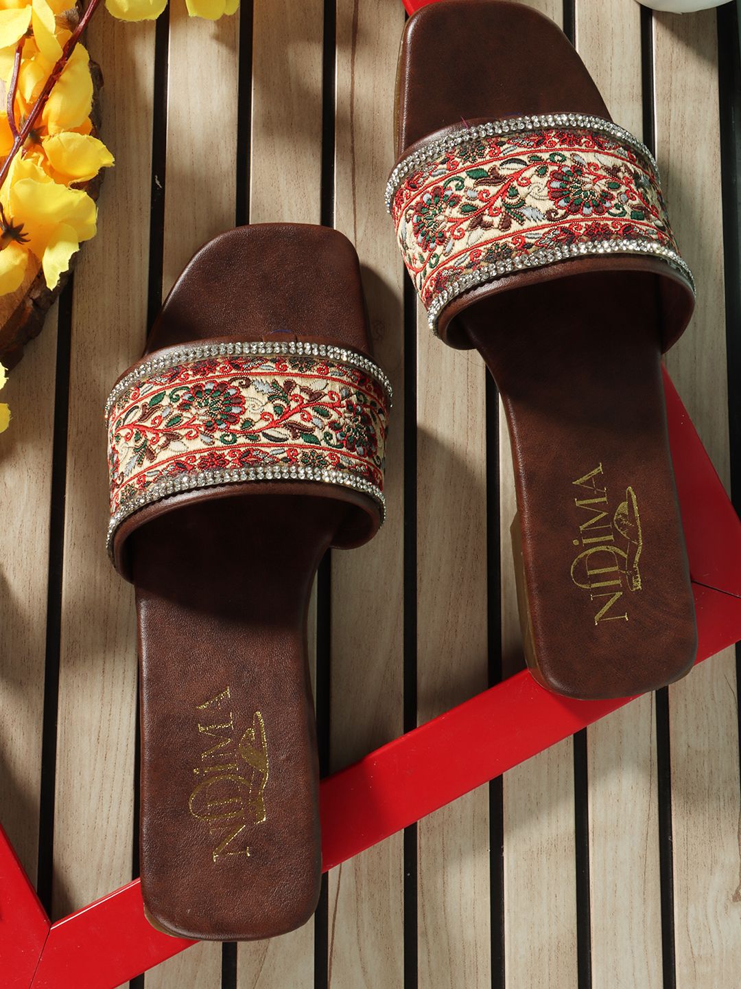 Nidima Women Embellished Ethnic Open Toe Flats-picture-13