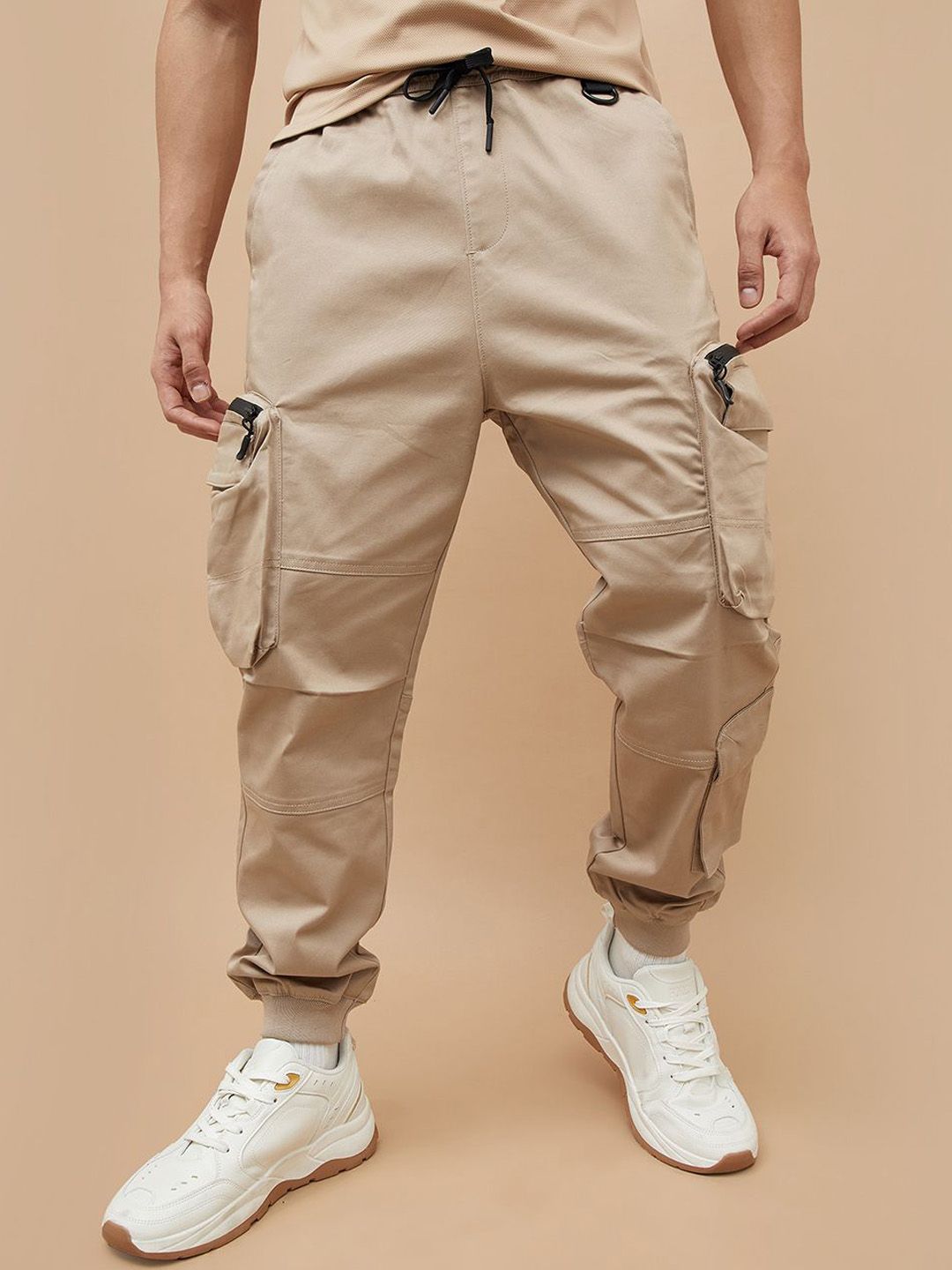 Bossini Men Regular Fit Joggers-picture-12