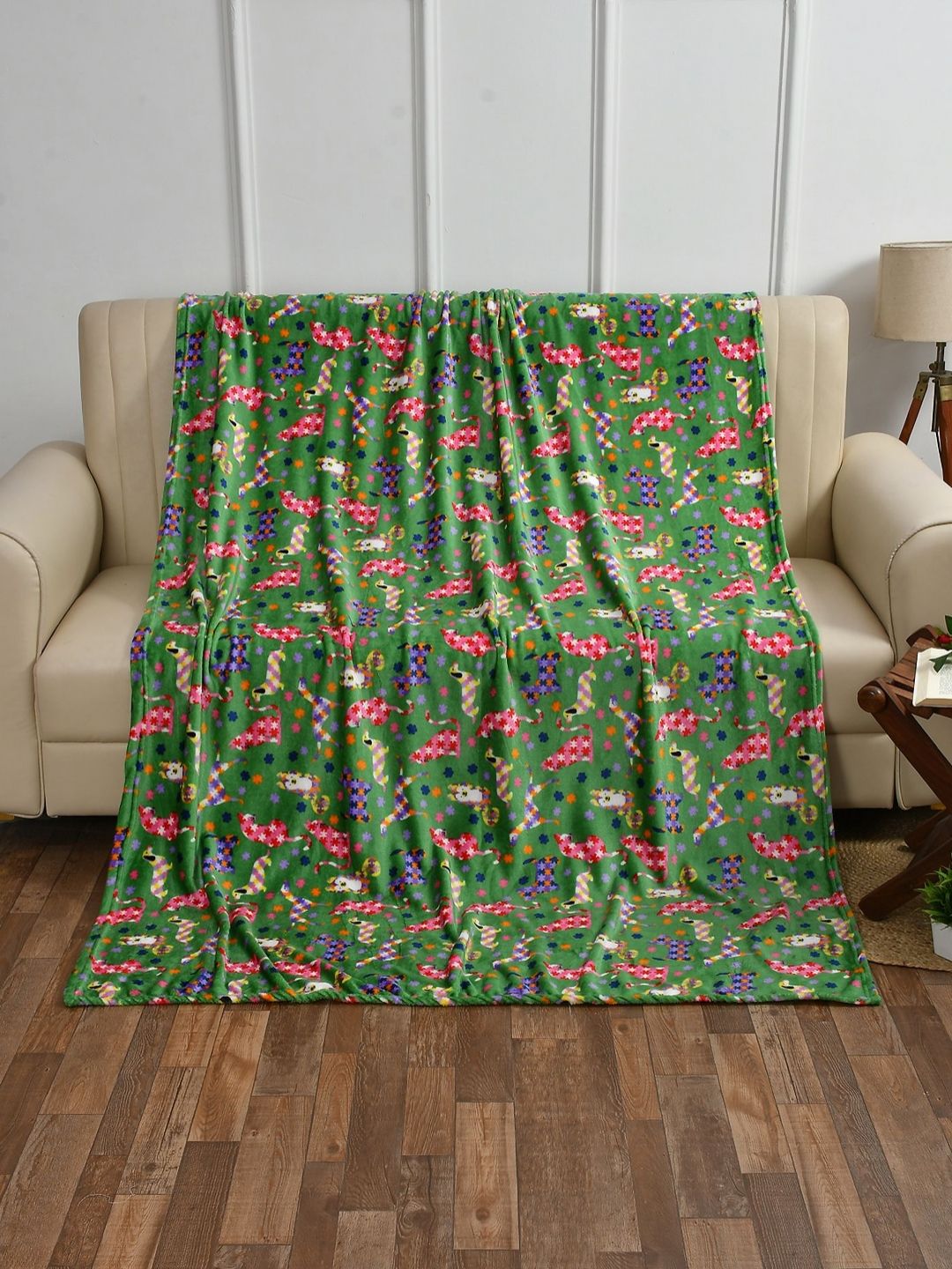 MORADO Green & Pink Cartoon Characters Printed 200 GSM Woollen Double Bed Blanket-image-14