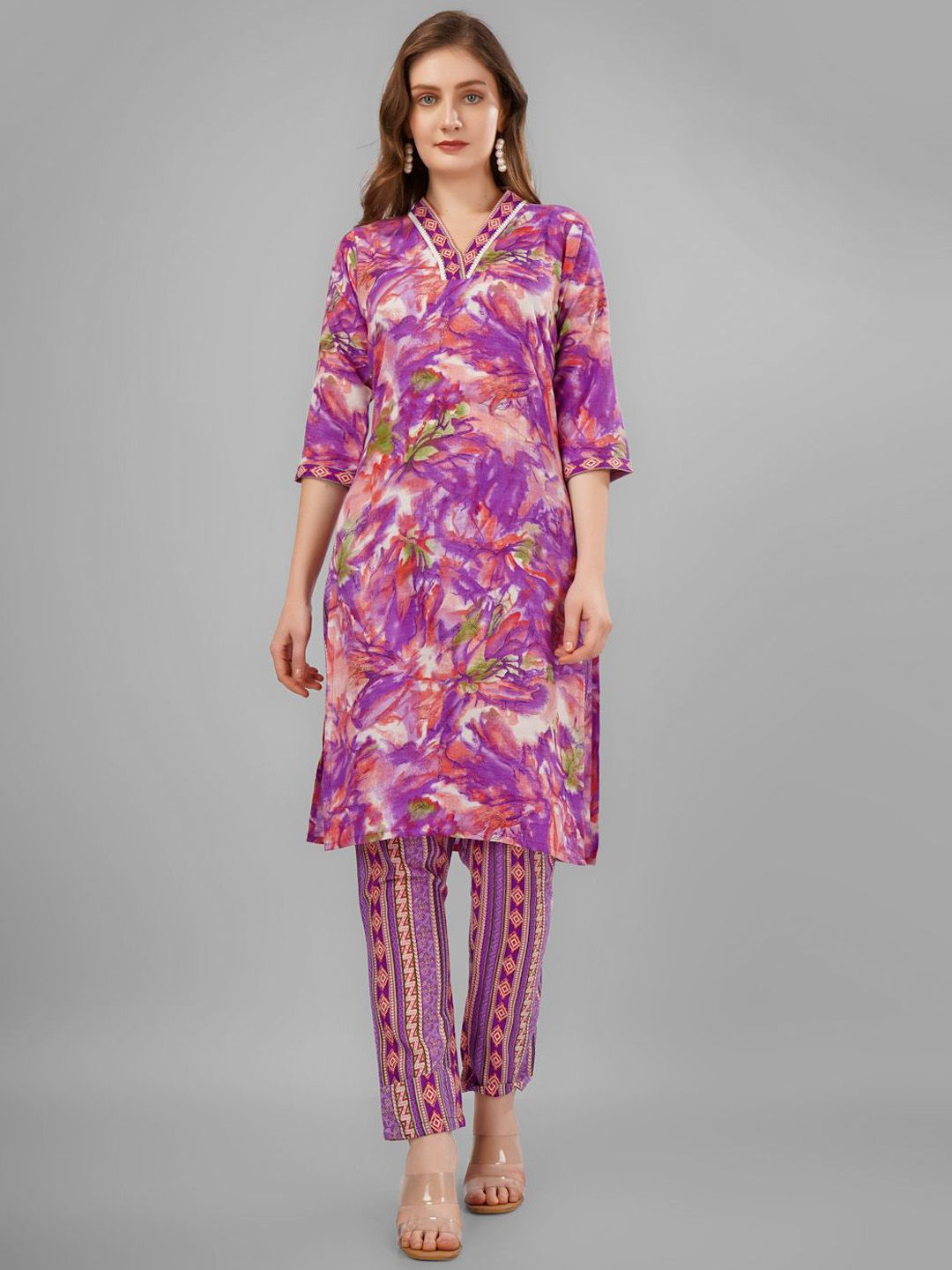 Milastru Floral Printed V-Neck Straight Gotta Patti Kurta With Trousers-image-5