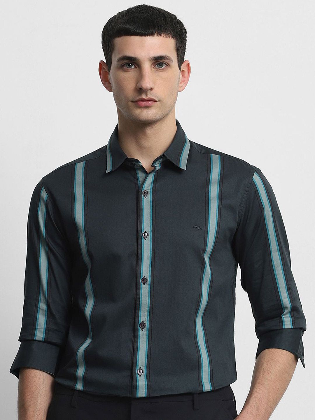 Mufti Men Slim Fit Vertical Striped Spread Collar Cotton Casual Shirt-picture-27