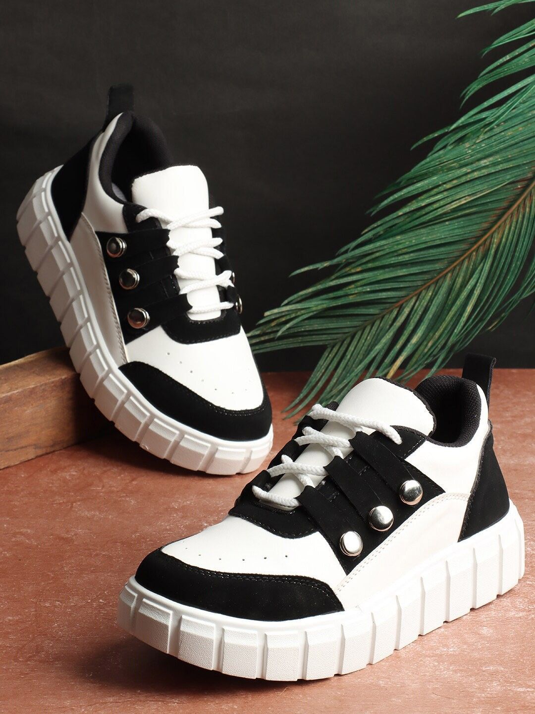 Ifah Women Striped Sneakers-picture-40