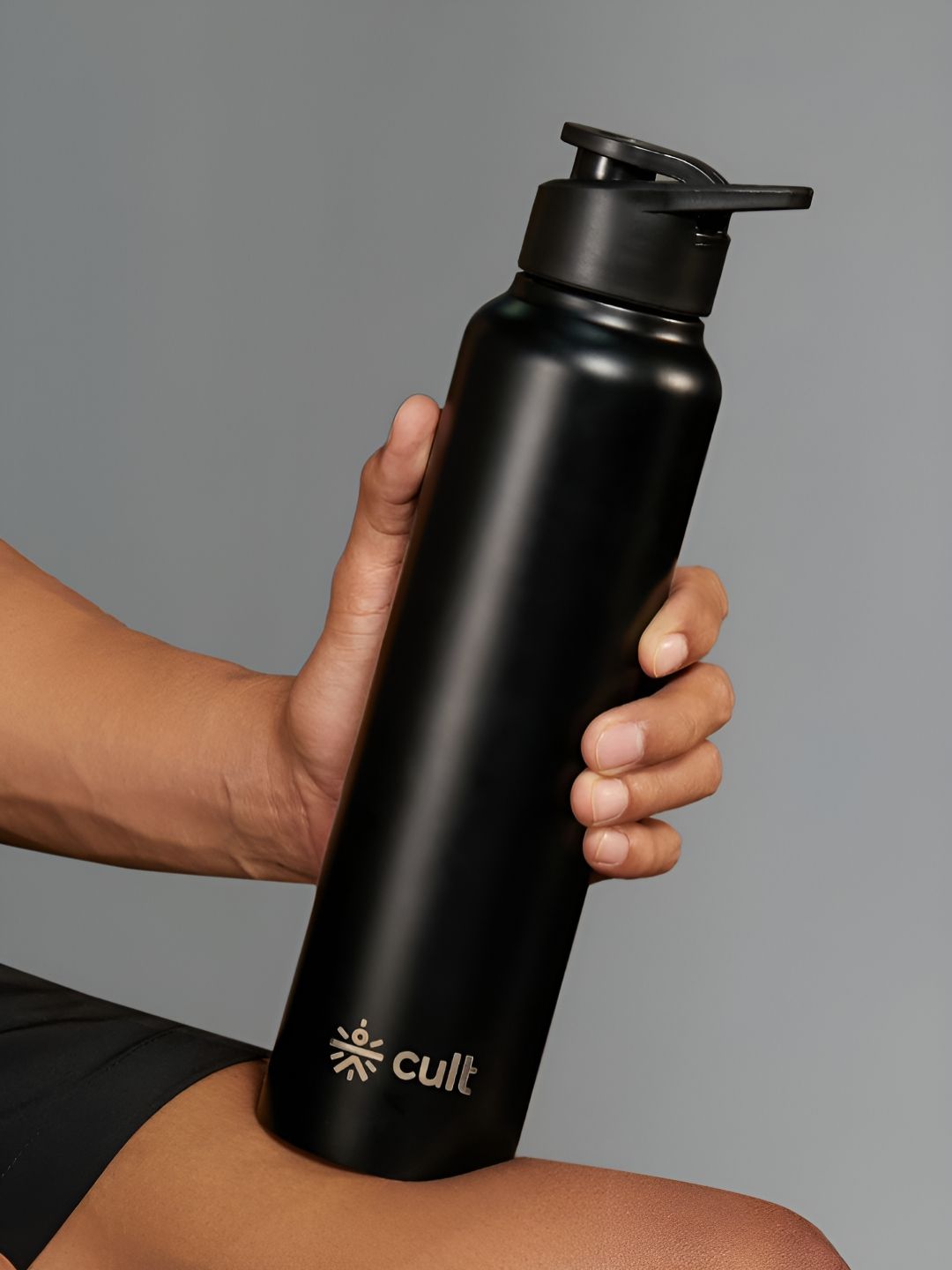 CULT Black Stainless Steel Solid Water Bottle 1L