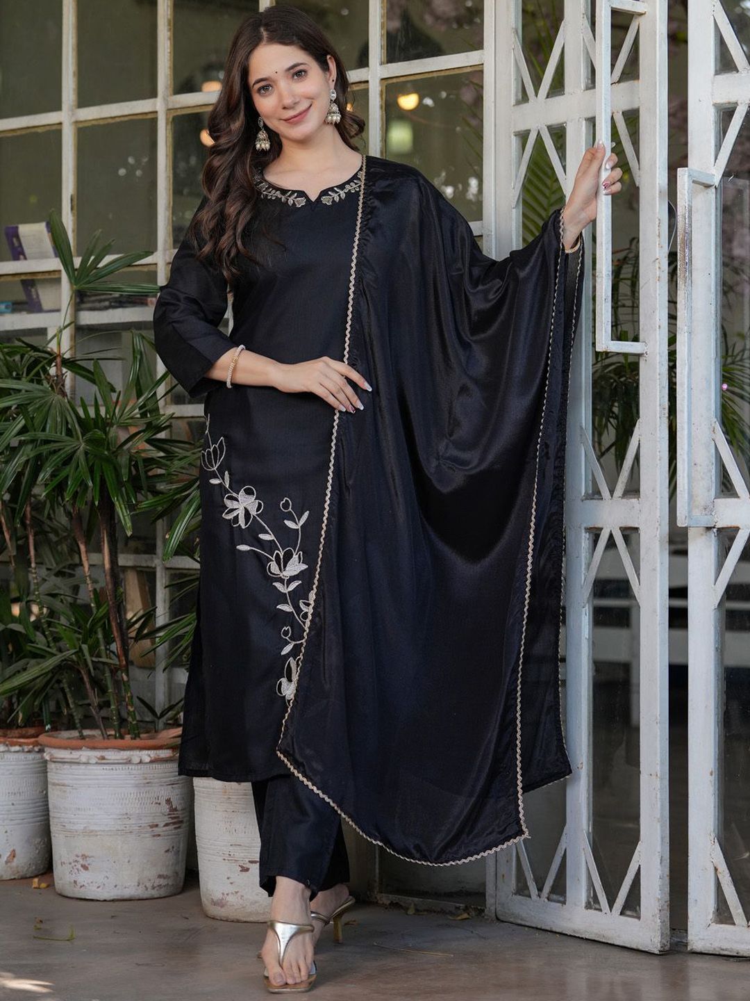 Siya Fashion Floral Embroidered Notch Neck Thread Work Kurta With Trousers & Dupatta