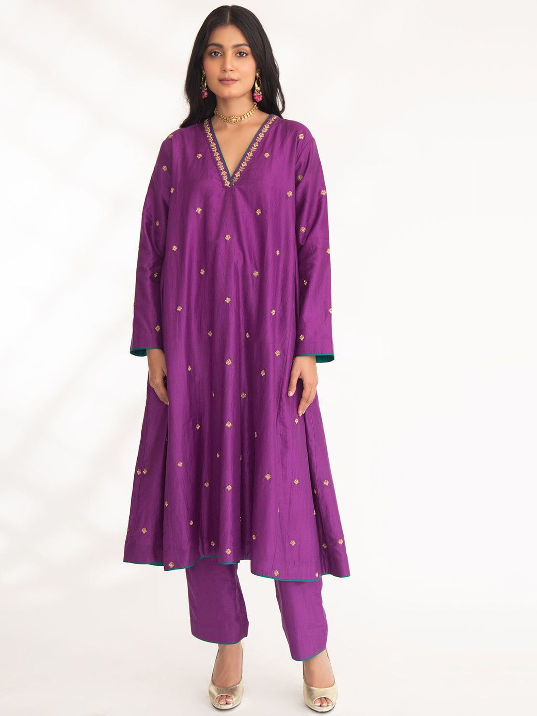 Chhaya Mehrotra Women Printed Regular Zardozi Pure Silk Kurta with Trousers-picture-37