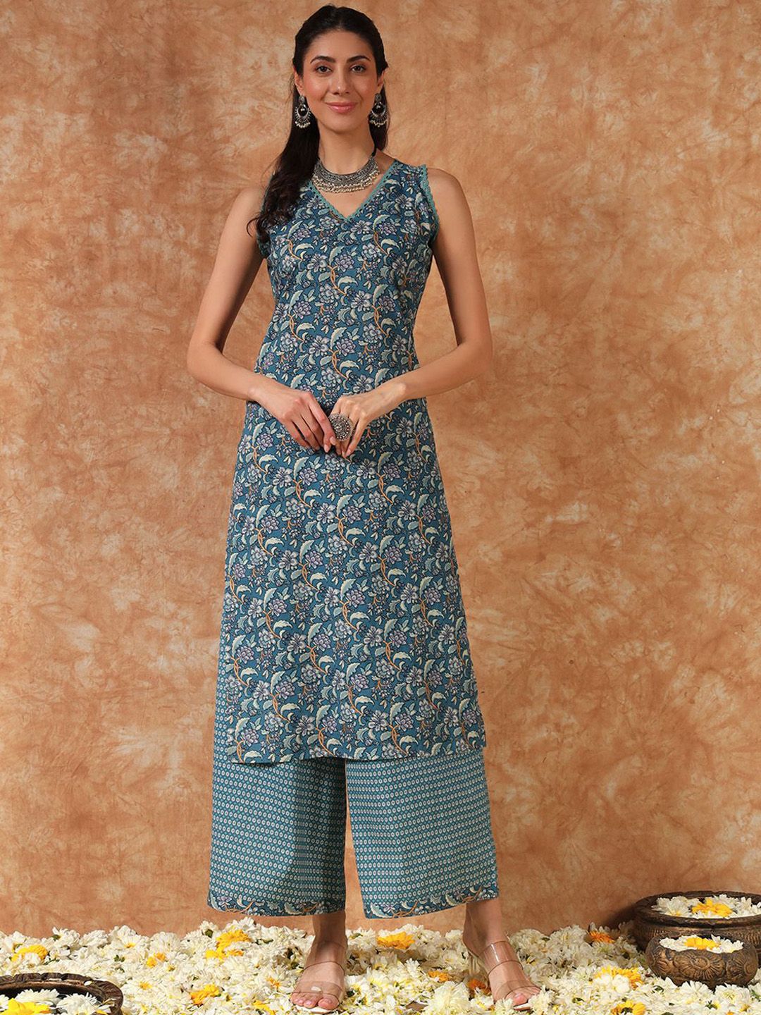 Meeranshi Floral Printed Cotton V-Neck Straight Kurta-picture-21