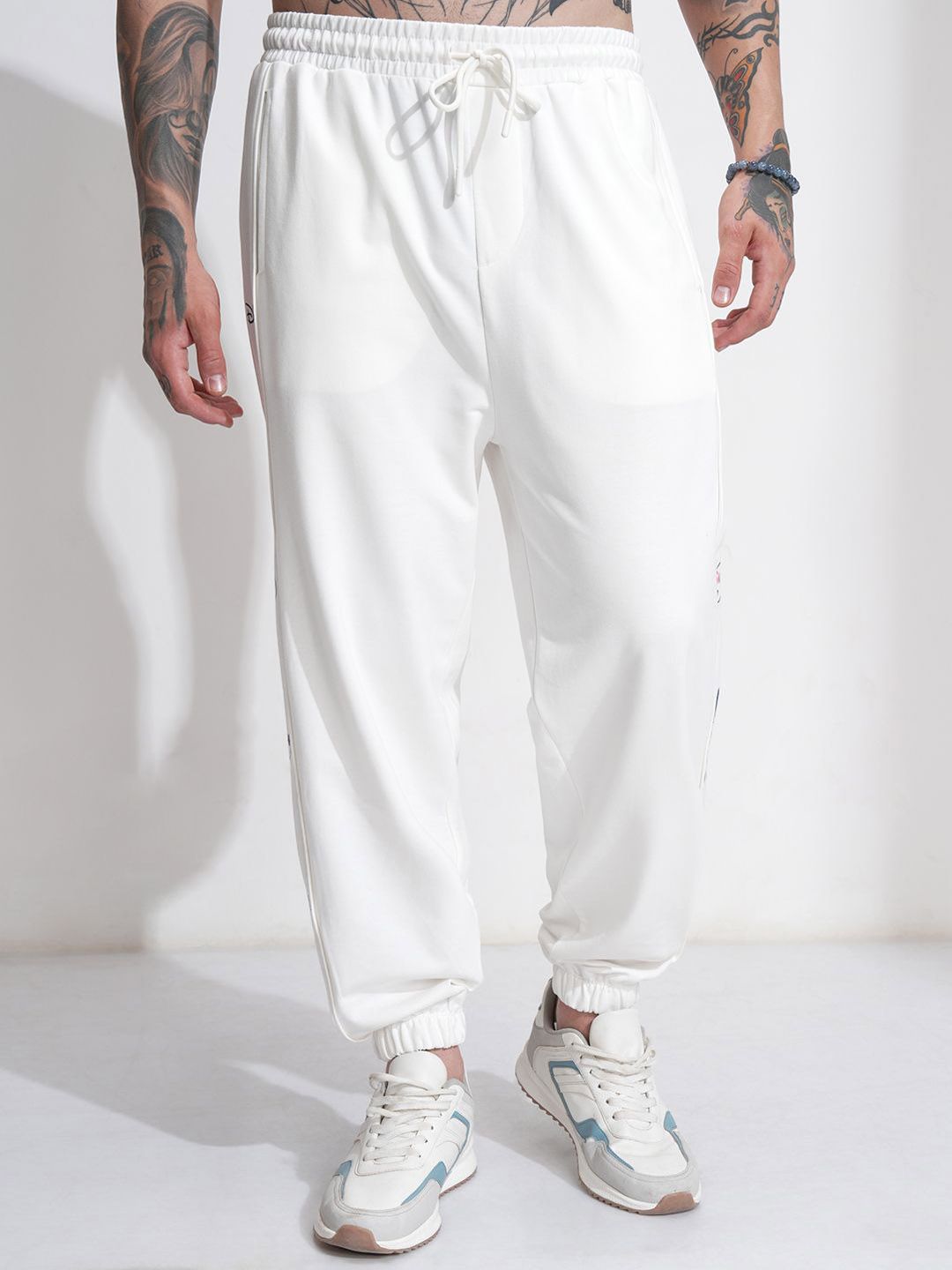 HIGHLANDER Men Cotton Loose Fit Joggers Trousers-image-19