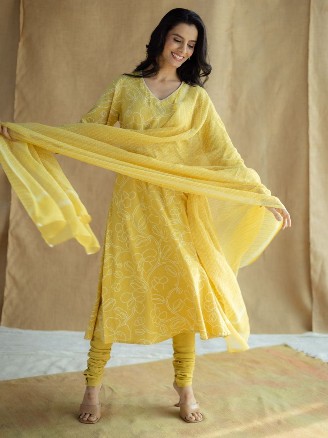 THE INDIAN ETHNIC CO Mustard Handblock Printed Cotton Kota Doria Dupatta-picture-34