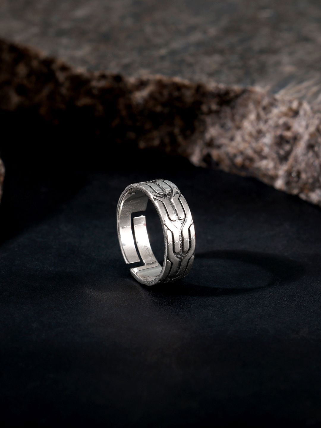 GIVA 925 Sterling Silver Rhodium-Plated Oxidised Adjustable Finger Ring