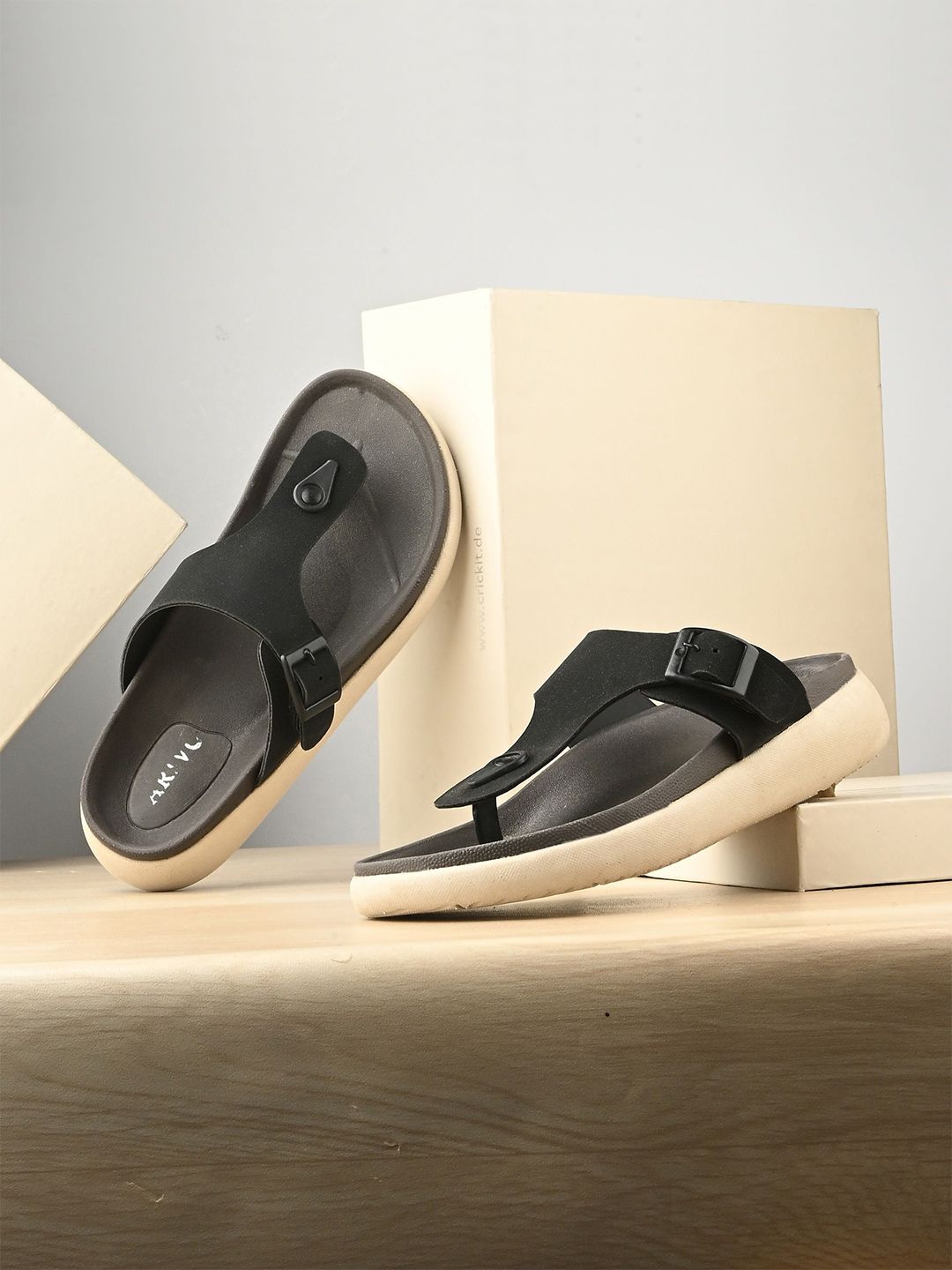 ARIVO Men Striped Thong Flip-Flops-image-30